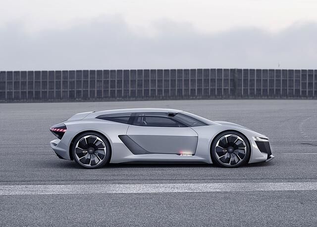 Der Audi PB18 e-tron ist 4,53 Meter lang