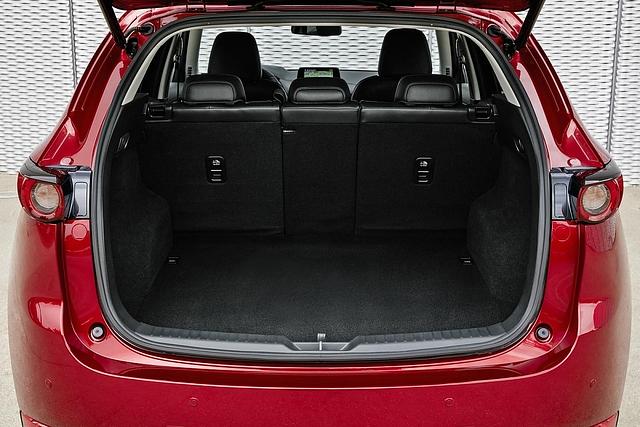 Viel Platz im Laderaum des Mazda CX-5
