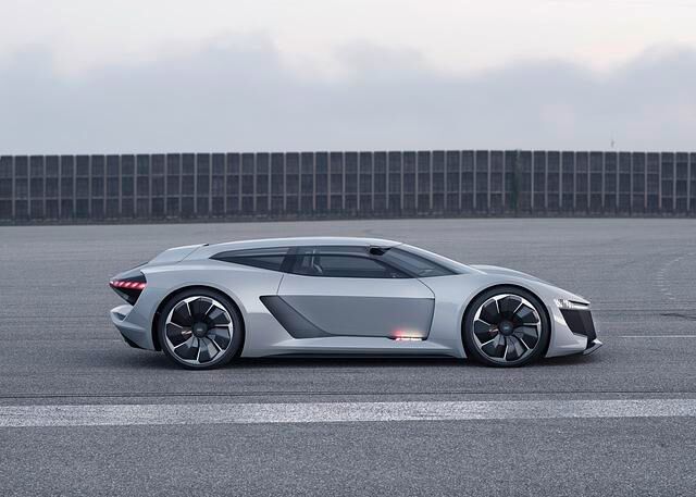 Nur 1,15 Meter ist der AUdi PB18 E-Tron hoch