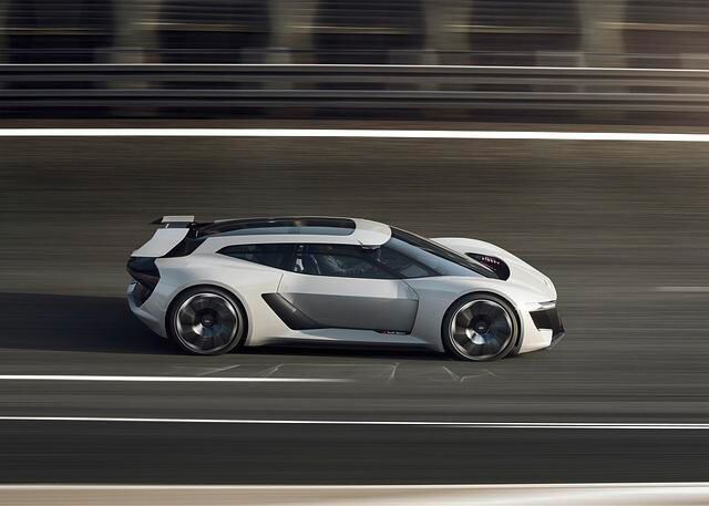 500 Kilometer Reichweite soll die Elektro-Flunder von Audi bieten