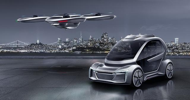 Bei Pop.Up Next wird die Fahrgastzelle entweder mit der Drohne oder einem Elektroauto transportiert