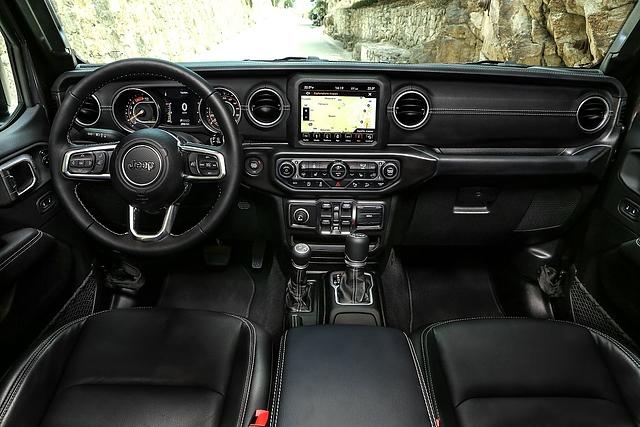 Das Cockpit ist modernisiett