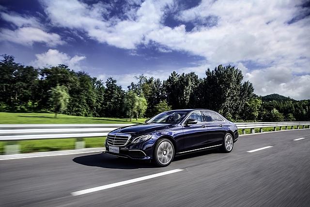 Mercedes E 300 L Chinaversion - 14 cm länger als die Standardversion