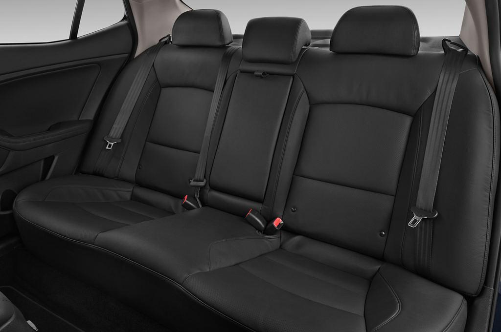 Kia Optima (Baujahr 2015) Hybrid 4 Türen Rücksitze