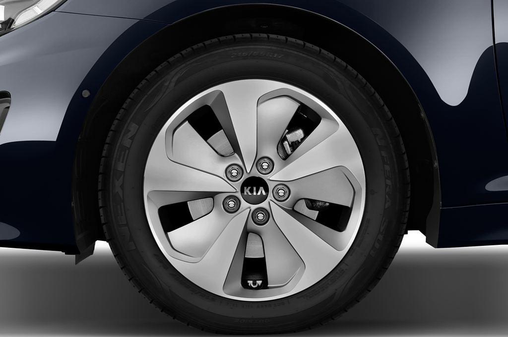 Kia Optima (Baujahr 2015) Hybrid 4 Türen Reifen und Felge