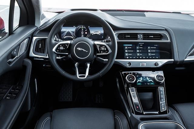 Das Cockpit des Jaguar I-Pace 400 AWD