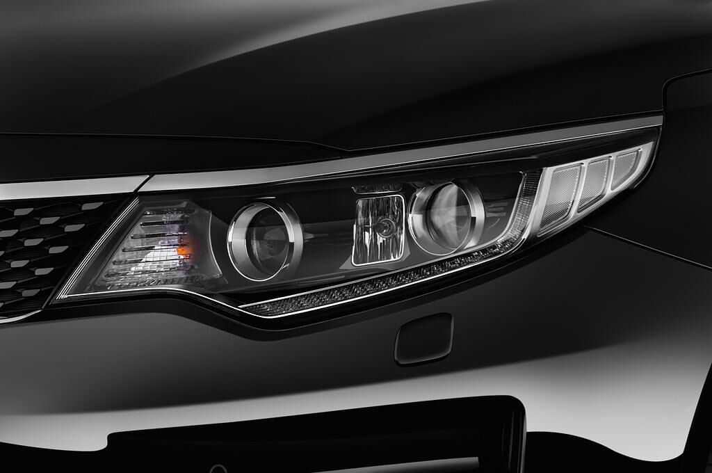 Kia Optima (Baujahr 2016) Spirit 4 Türen Scheinwerfer