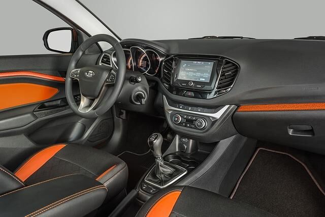 Der Lada Vesta SW Cross lässt sich mit vielen Annehmlichkeiten aufrüsten