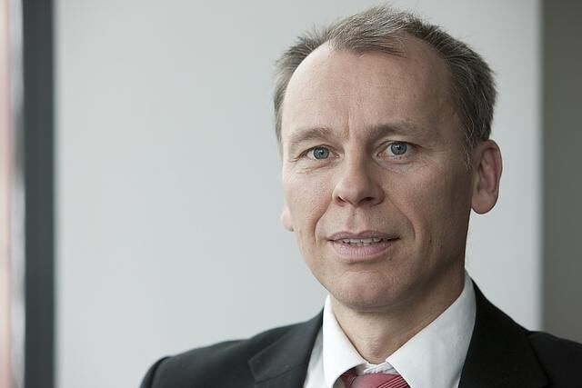 Stefan Bratzel sieht die PHEVs als sinnvolle Übergangstechnologie