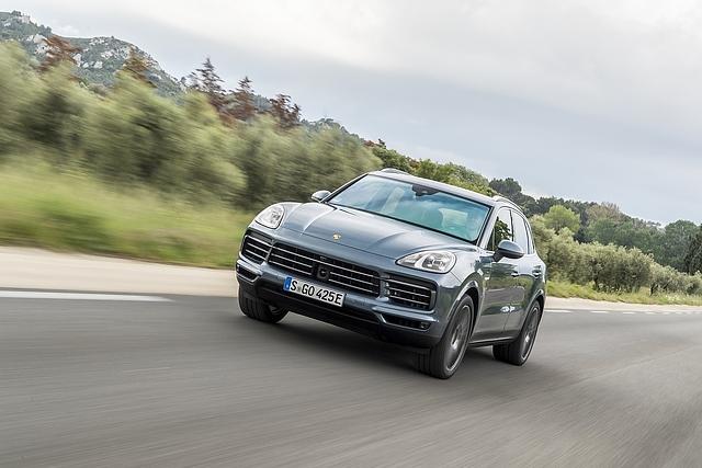 Der Vorteil der PHEVs besteht vor auch darin, dass sie sich während der Fahrt bei Bedarf selbst aufladen können