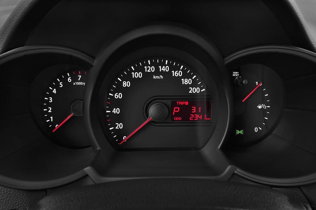 Kia Picanto (Baujahr 2012) Edition 5 Türen Tacho und Fahrerinstrumente