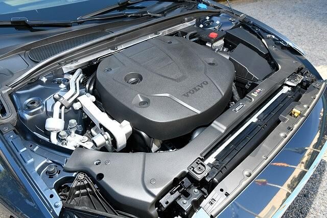 Geschmeidiges Kraftpaket: Der D4-Diesel leistet 150 kW/190 PS