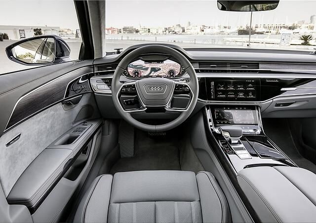 Audi A8 50 TDI Quattro - sehr übersichtlich