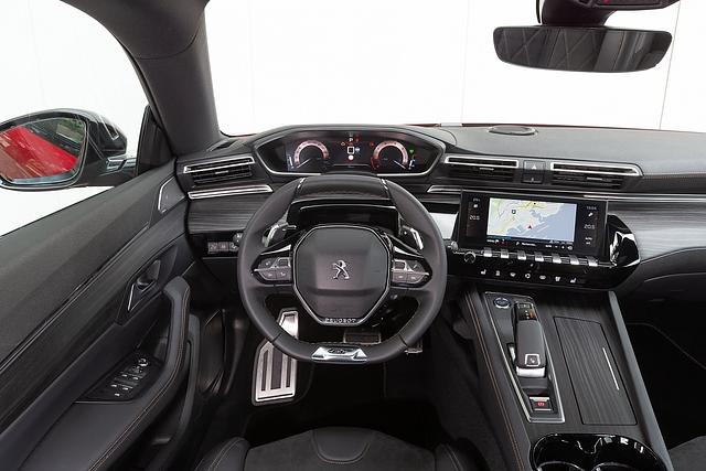 Das Cockpit des Peugeot 508 1.5 Blue HDI