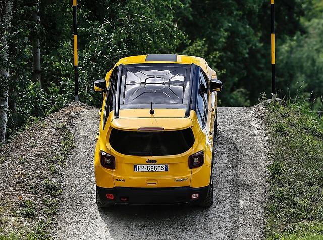 Auch extreme Steigungen packt der Jeep Renegade Trailhawk 2018