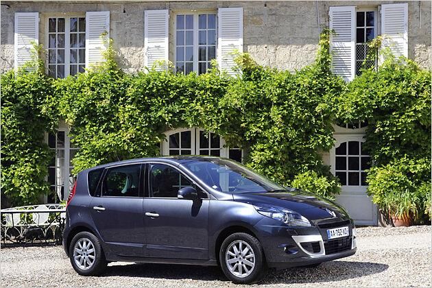 Der Renault Scénic Energy dCi 130 wird nur in beiden höchsten Ausstattungsvarianten "Dynamique" und "Luxe" angeboten