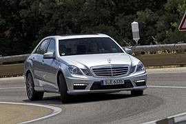 Mercedes E 63 AMG - Kraftvoll driften