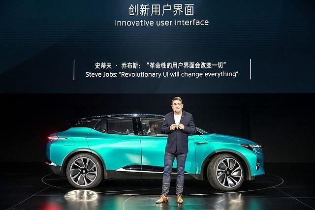 In China kann Ihnen nichts Besseres passieren, als dass FAW in Ihre Firma investiert, denn damit beteiligt sich auch der Staat an Ihrem Unternehmen und damit sind Sie absolut die Nummer eins in China.