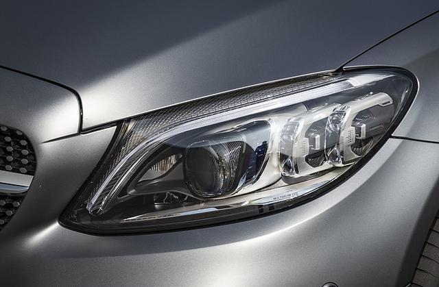 Mercedes C 300d 4matic - nur auf Wunsch gibt es LED-Licht