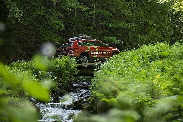 Der Skoda Euro Trek 2018 führte auch über enge Waldwege
