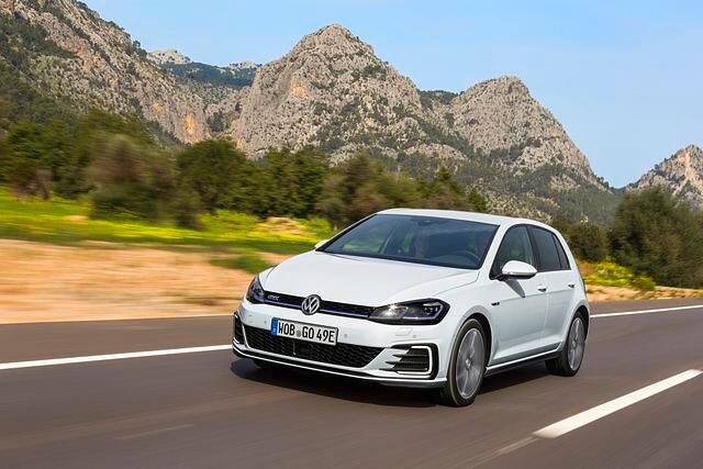 Zu Preisen ab rund 19.000 Euro werden Gebrauchtexemplare des VW E-Golf angeboten