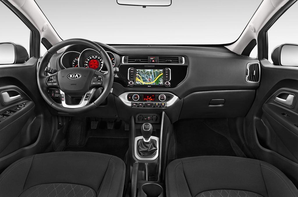 Kia Rio (Baujahr 2015) Dream-Team Edition 5 Türen Cockpit und Innenraum