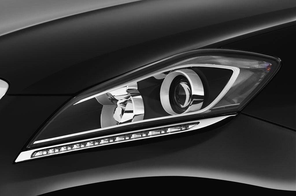 Lancia Delta (Baujahr 2013) Platinum 5 Türen Scheinwerfer