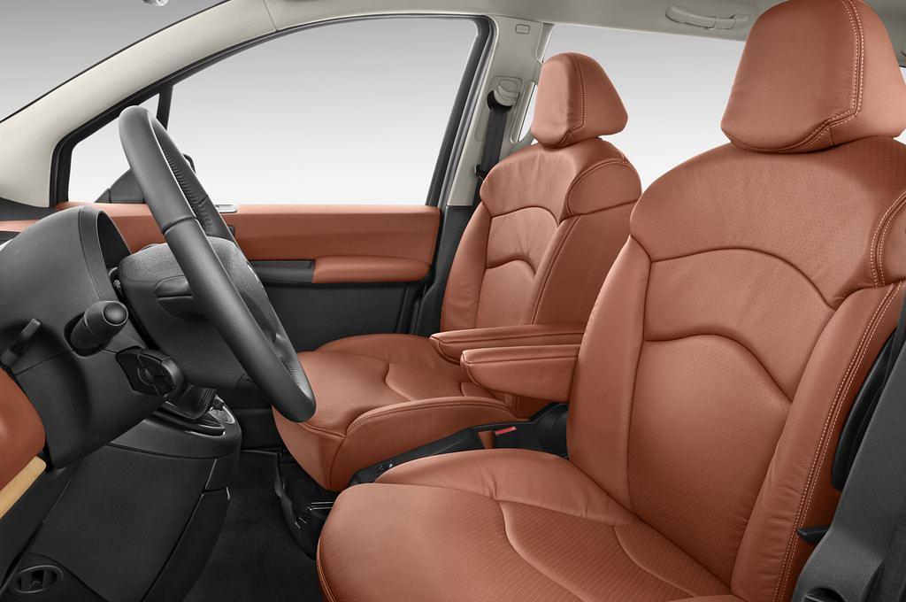 Lancia Phedra (Baujahr 2009) - 5 Türen Vordersitze
