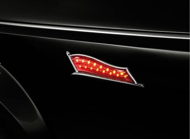Hongqi L5 - die rote Fahne als Seitenblinker