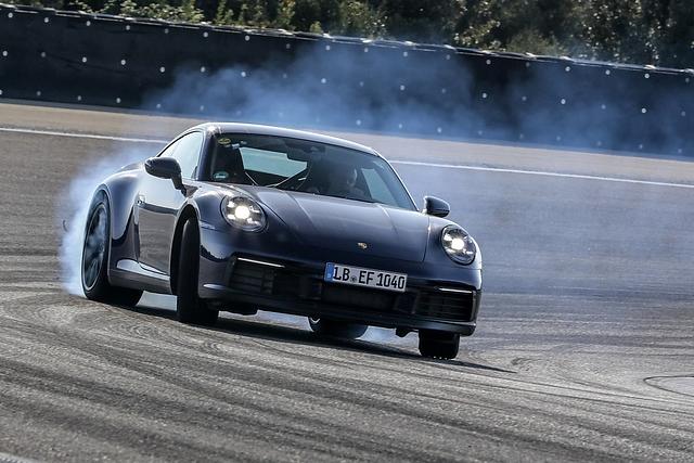Porsche 911 der Baureihe 992 - Weltpremiere auf der Los Angeles Motorshow im November