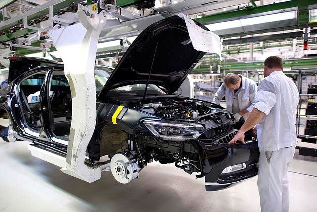 Elektro-Pläne für VW-Werk Emden - Passat vor dem Aus?