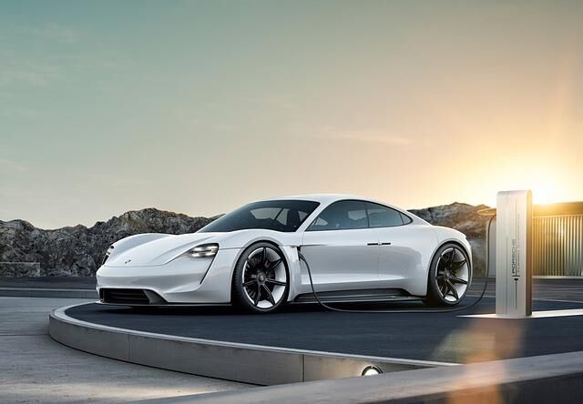 Der erste Elektro-Porsche wird Taycan heißen