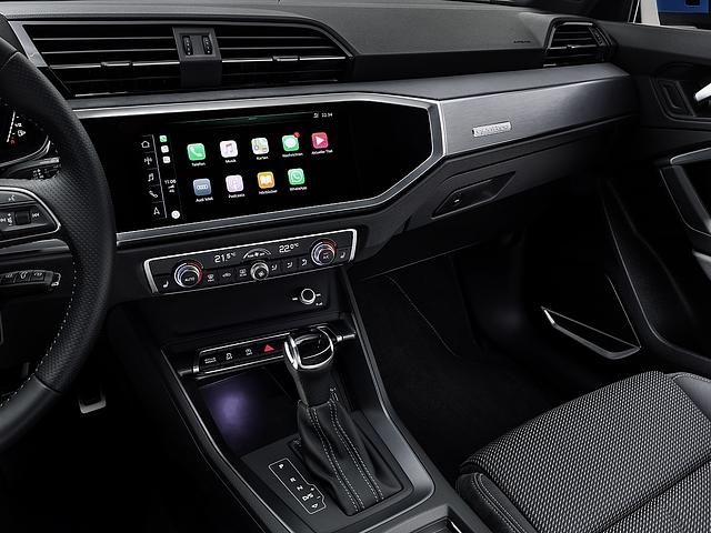 Audi Q3 45 TFSI Quattro 2018 - bedient wird per Touch Screen