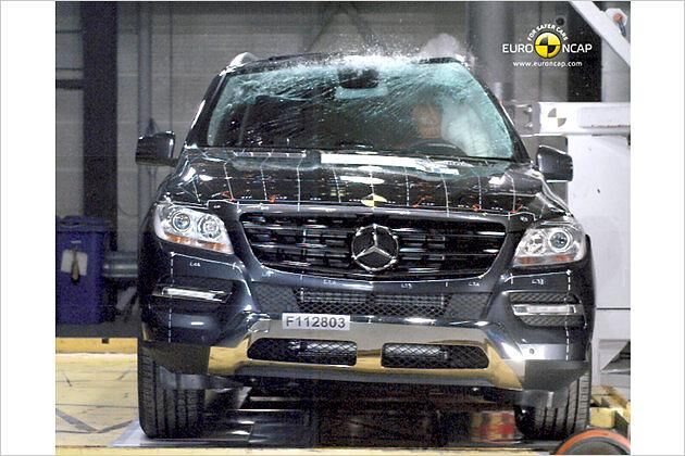 Mercedes M-Klasse, seitlicher Pfahlaufprall: 7,7 Punkte