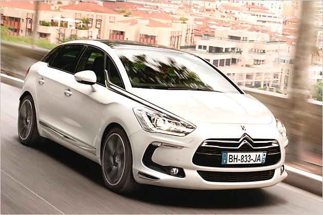In 8,8 Sekunden spurtet der DS5 HDi 165 auf Tempo 100