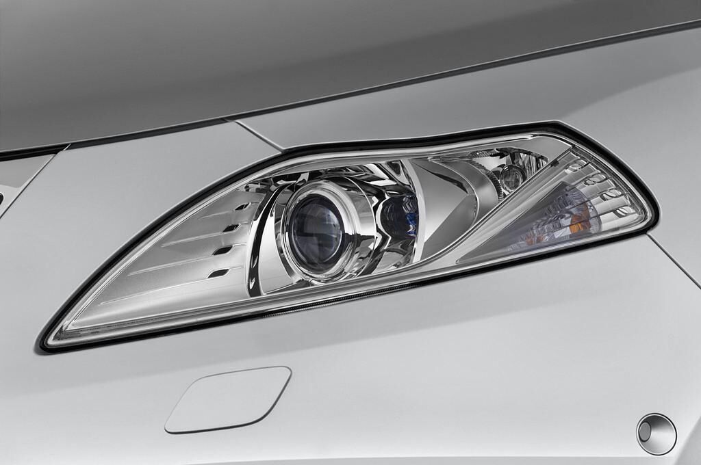 Lancia Ypsilon (Baujahr 2011) Silver 5 Türen Scheinwerfer