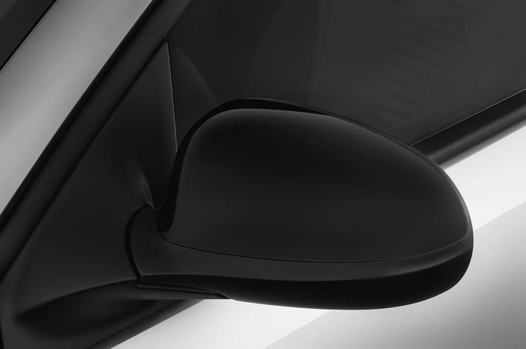 Lancia Ypsilon (Baujahr 2011) Silver 5 Türen Außenspiegel