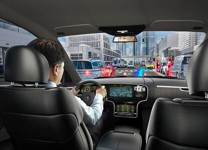 New Mobility: Fahrerinformation im Auto  - Das Cockpit von gestern, heute und morgen