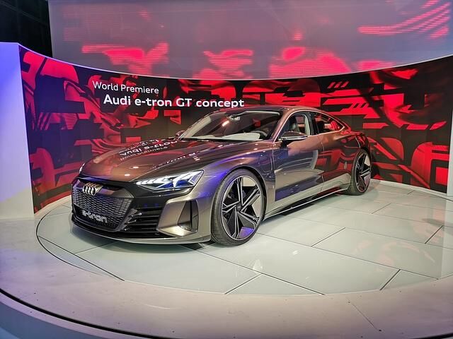 Der viertürige Elektro-Sportler Audi E-Tron GT ist optisch auf jeden Fall ein Gewinn, kommt aber erst in zwei Jahren