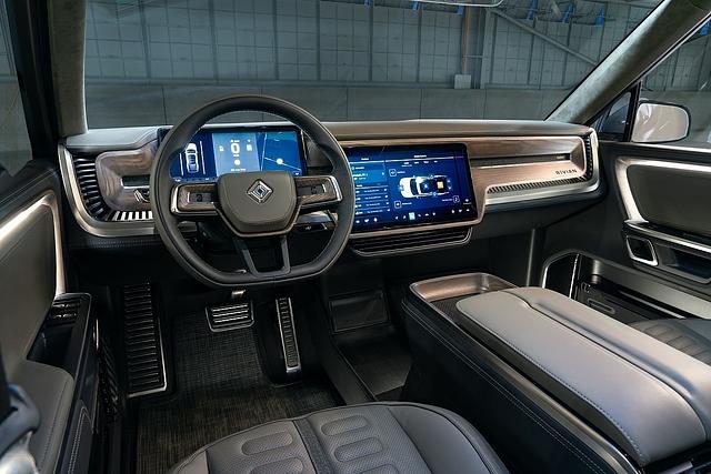 Das Cockpit ist sehr reduziert
