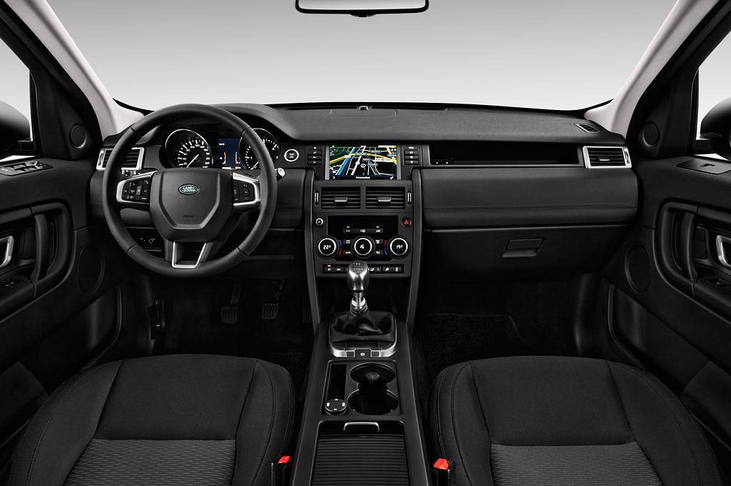 Land Rover Discovery Sport (Baujahr 2016) HSE Luxury 5 Türen Cockpit und Innenraum