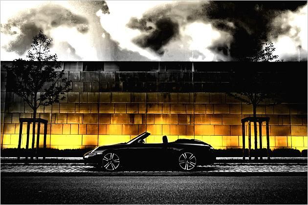 Selbst im Dunkeln ist das Porsche 911 Black Edition Cabrion ein absoluter Hingucker