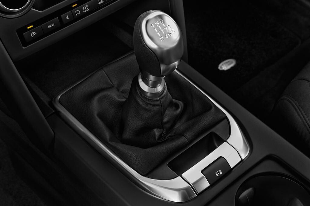 Land Rover Discovery Sport (Baujahr 2016) HSE Luxury 5 Türen Schalthebel