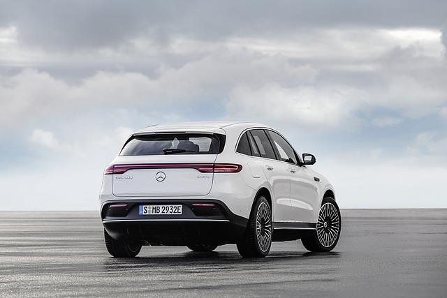 Mercedes EQ C - das Heck erinnert an Porsche-Modelle