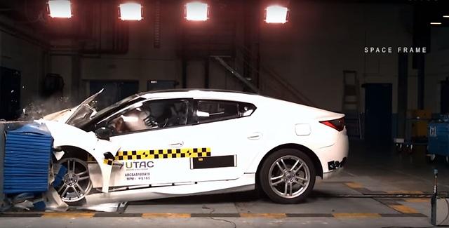 In Frankreich hat der Erelis einen Crashtest absolviert