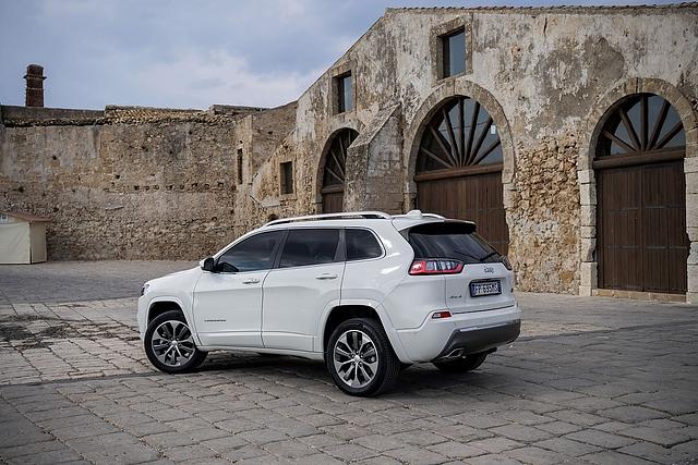 Der Jeep Cherokee ist 4,62 Meter lang