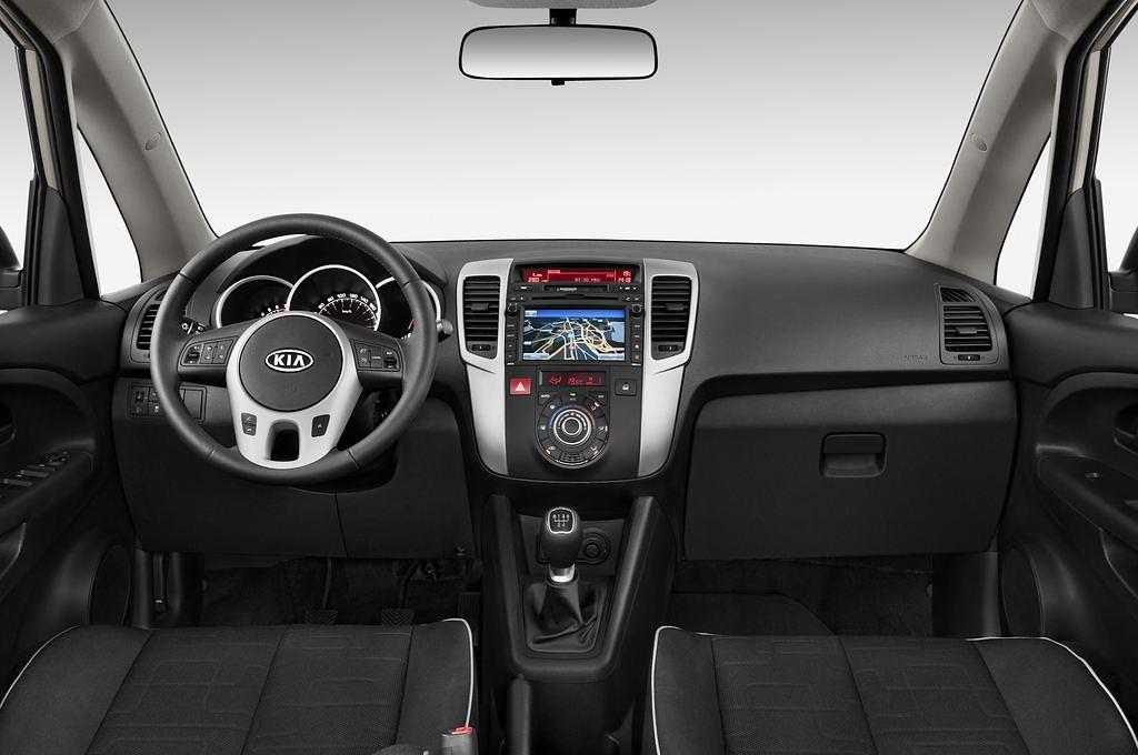 Kia Venga (Baujahr 2011) Spirit 5 Türen Cockpit und Innenraum