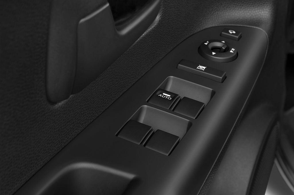 Kia Venga (Baujahr 2011) Spirit 5 Türen Bedienungselemente Tür