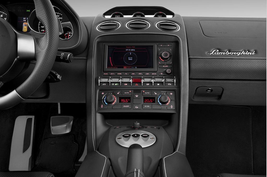 Lamborghini Gallardo (Baujahr 2011) LP560 2 Türen Mittelkonsole