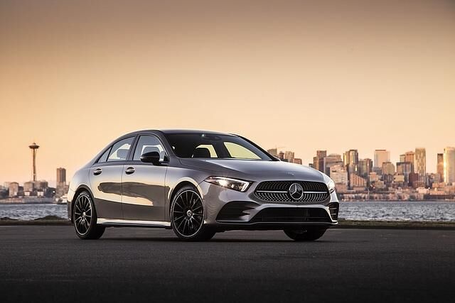 Mercedes A 220 4matic - 4,55 Meter lang